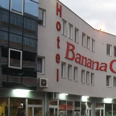 Hotel Banana 3*
