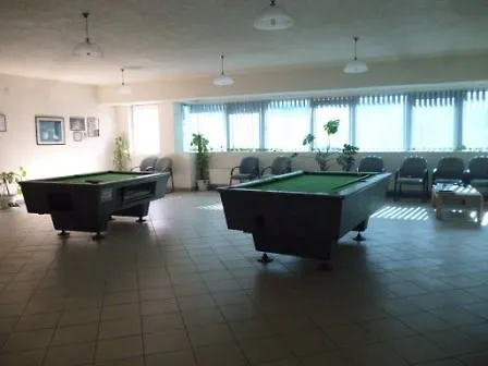 Banana Hotel 3*